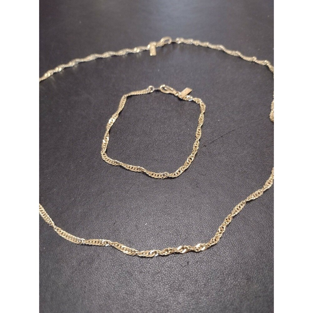 18KT GP twisted necklace and bracelet set